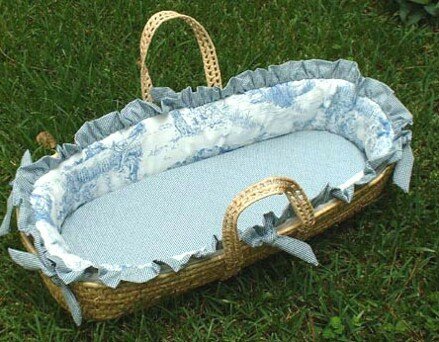 Victoria Moses Basket